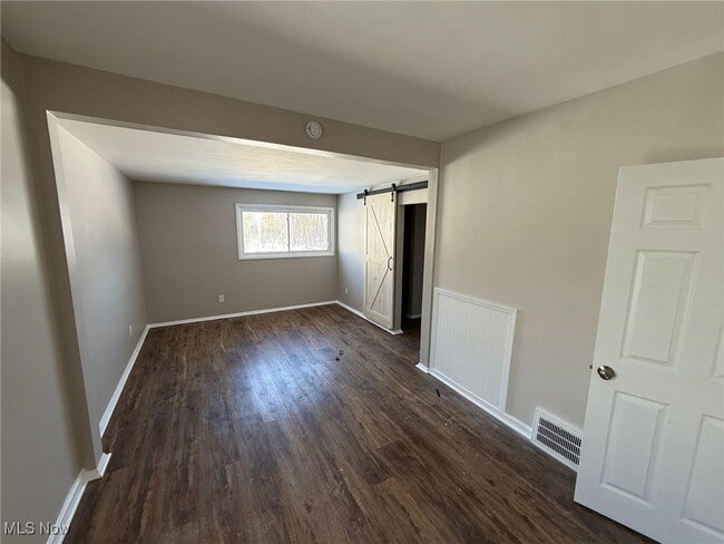 Building Photo - 23058 Drake Rd