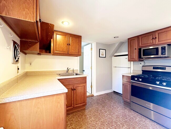 Building Photo - 76 Nichols Ave