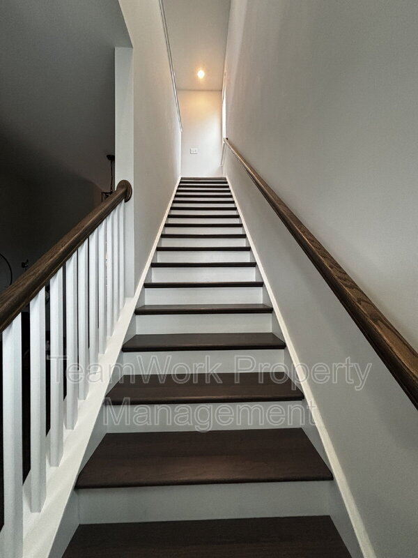 Building Photo - 214 Narrowleaf Ave