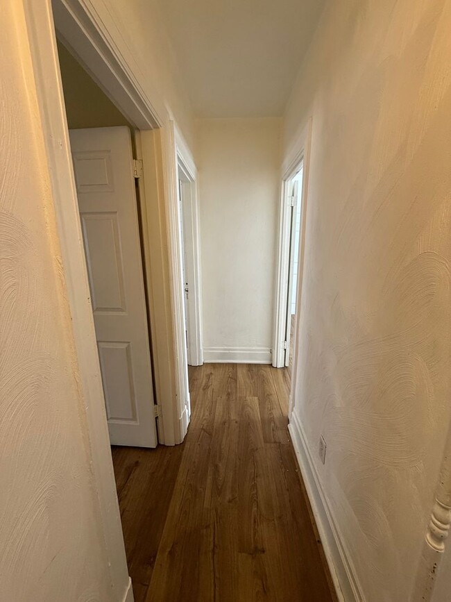 Building Photo - Troy Hill House!-3 Bed 1.5 Bath in Northside