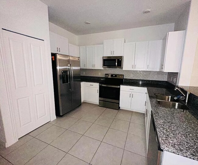 Building Photo - 5199 Forum Blvd