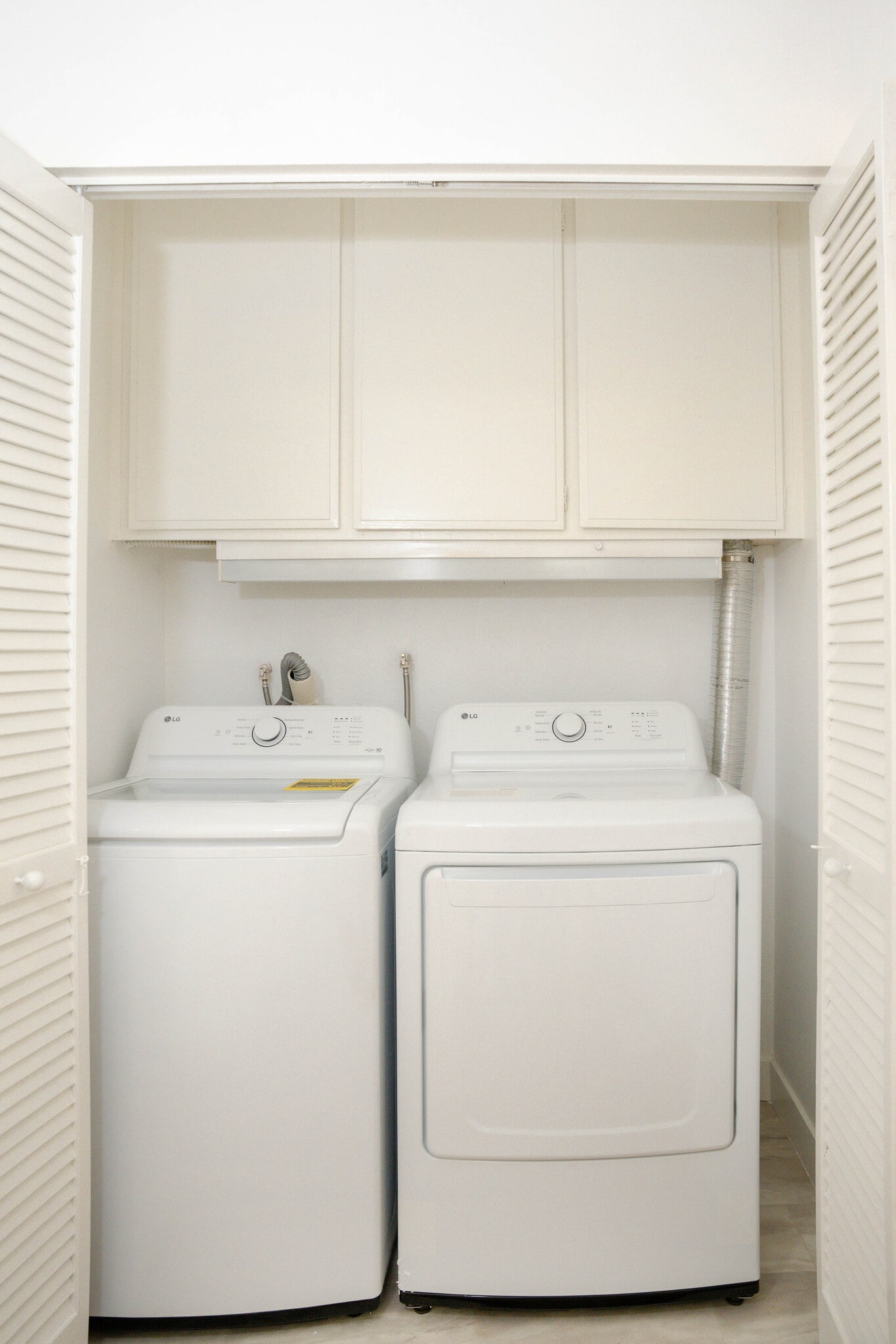 Building Photo - 4919 Laurel Canyon Blvd