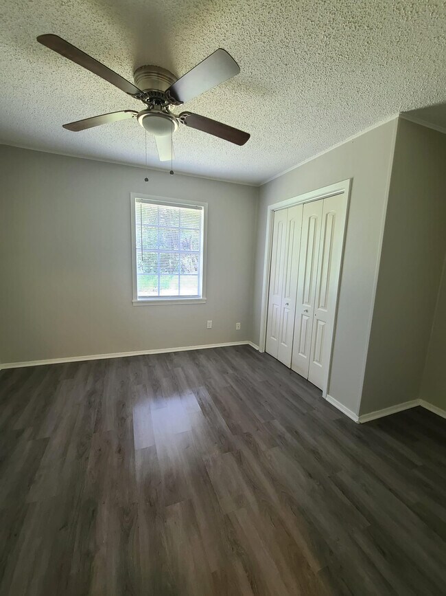 Building Photo - Canton TX Apartments