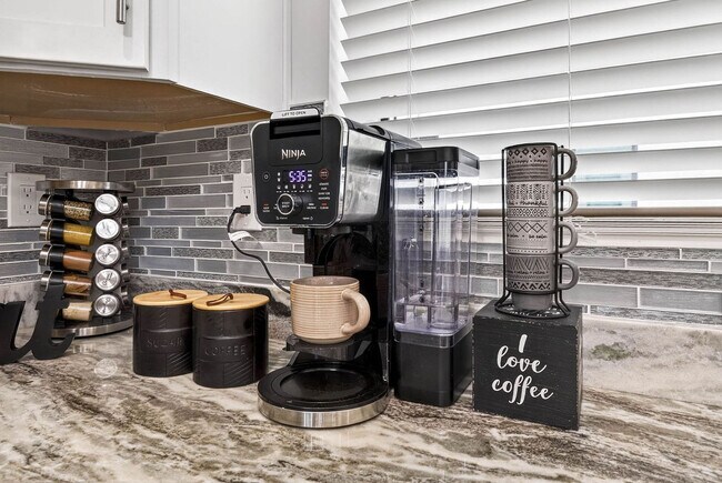 Building Photo - 620 Petit Wy