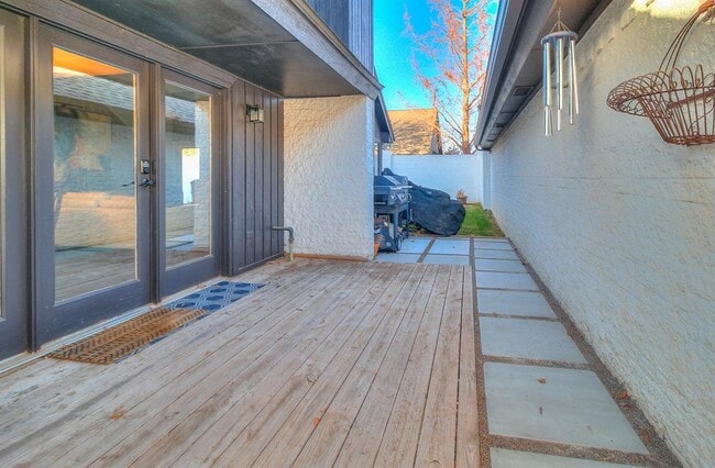 Building Photo - 3813 Ives Way