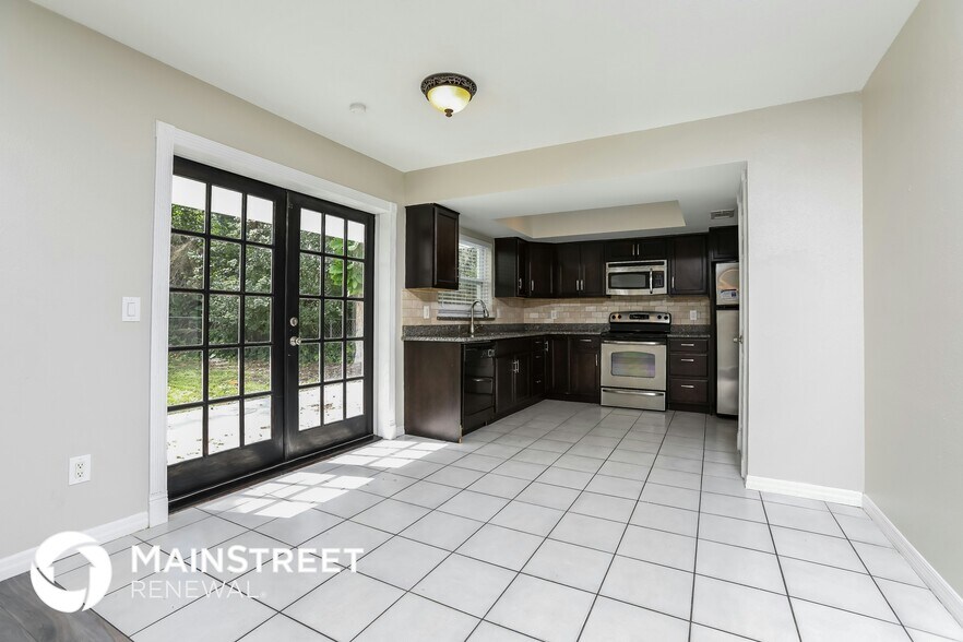 Building Photo - 109 N Alderwood St