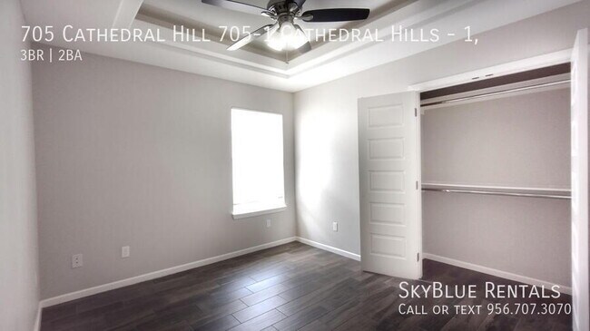 Building Photo - 705 Cathedral Hl