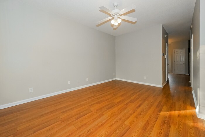 Building Photo - 373 Smokewood Wy