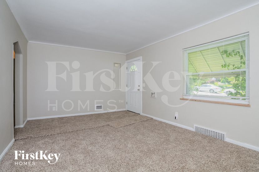 Building Photo - 5256 Ponce Ln