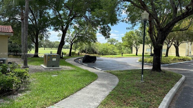 Building Photo - 457 Vista Isles Dr