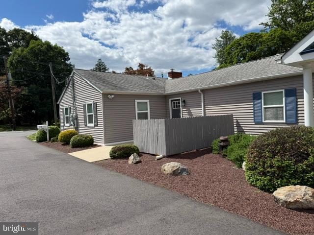 Building Photo - 2959 Quakerbridge Rd