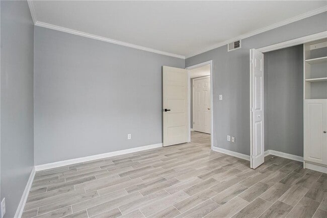 Building Photo - 18 Glenald Way NW