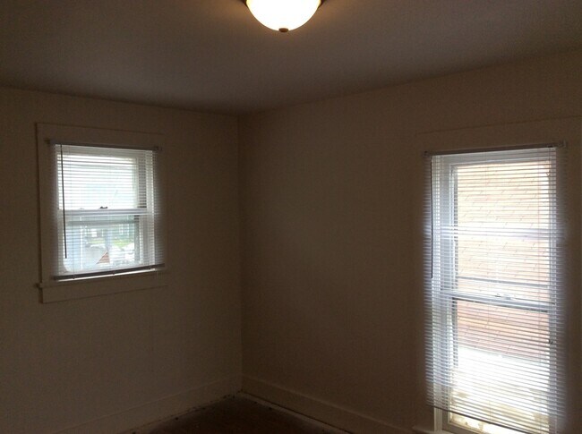 Building Photo - 227 W Williams St