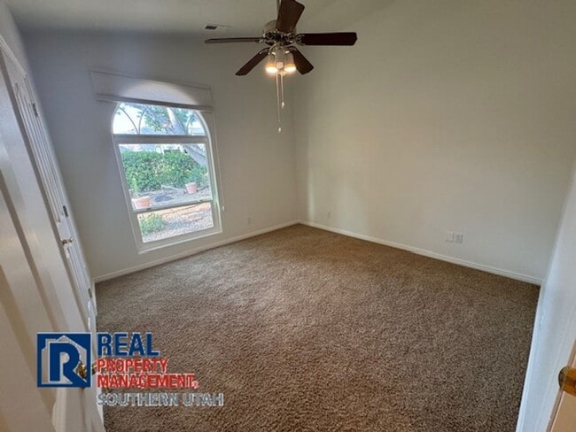 Building Photo - Hurricane Home on Large Lot