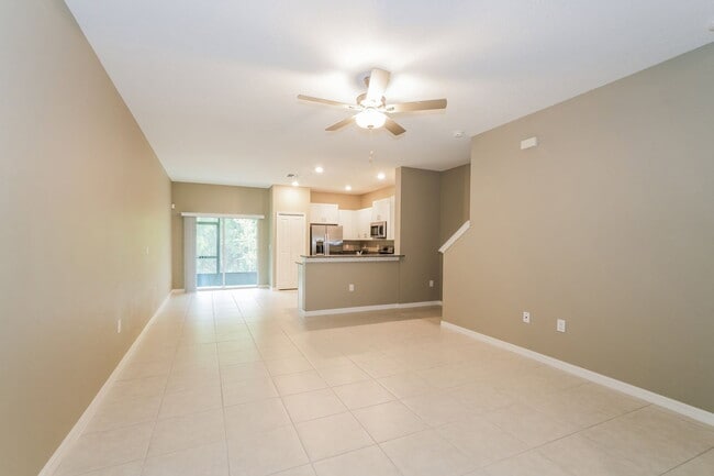 Building Photo - 6031 Acara Ln