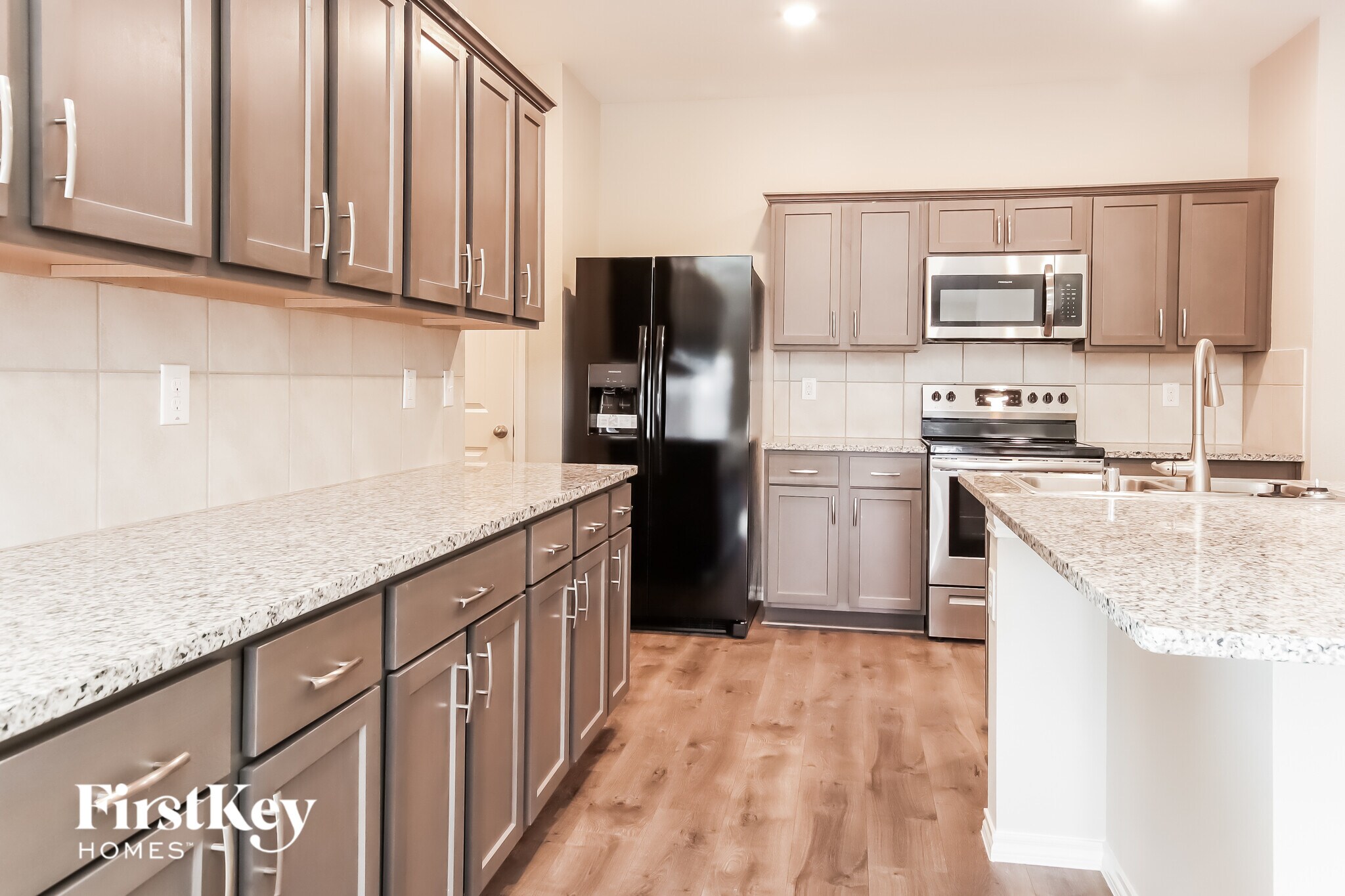 Building Photo - 807 Community Way