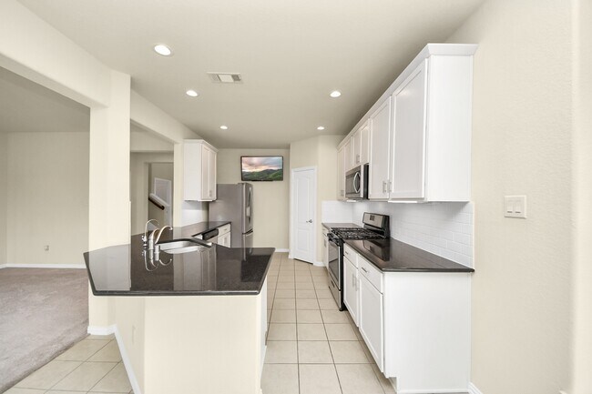 Building Photo - 30243 Twisting Springs Dr