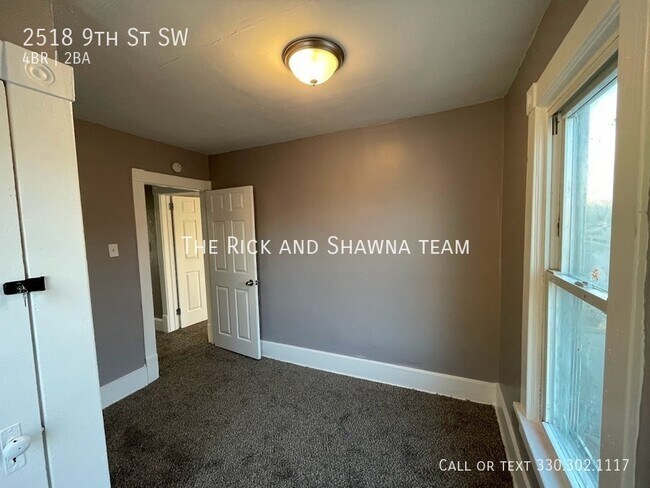 Building Photo - Four bedroom two bathroom home for rent