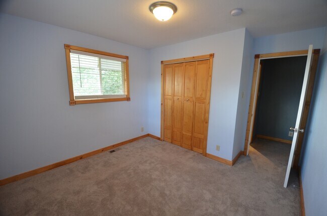 Building Photo - Fairplay home available 10/1/26, yard, two living spaces!
