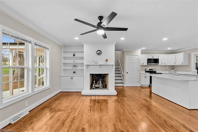 Building Photo - Earn Wealth While Leasing - Like a Homeowner - Lease to Own