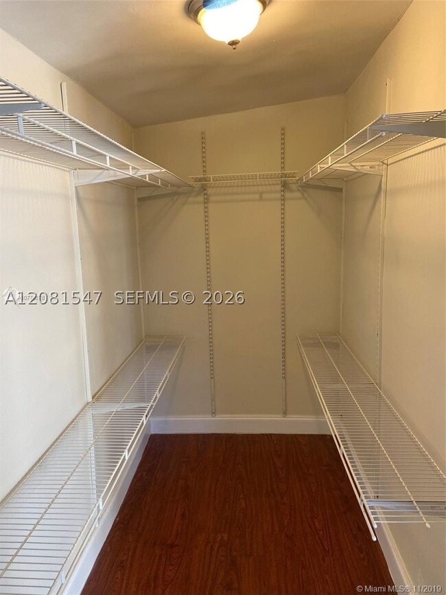Building Photo - 6428 SW 39th St