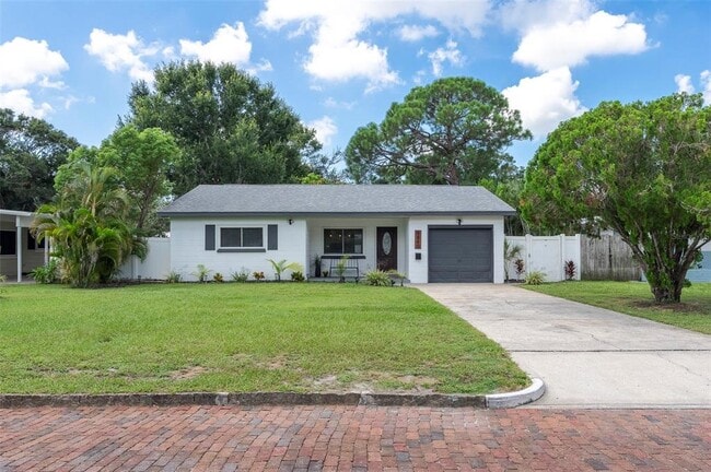 Primary Photo - 5840 Dartmouth Ave N