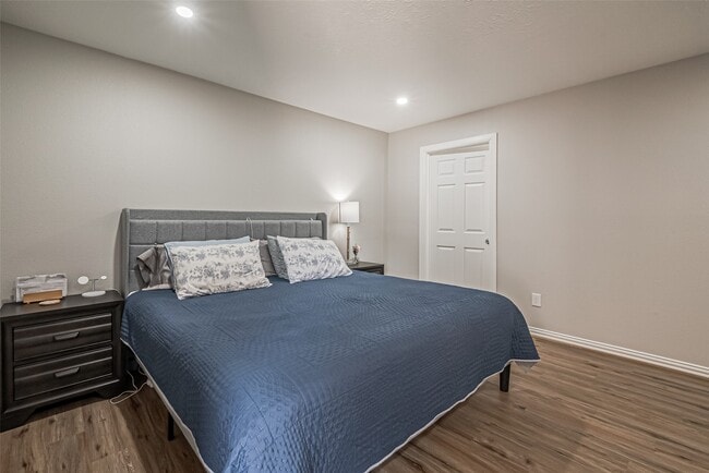 Building Photo - 15211 Camino Del Sol Dr