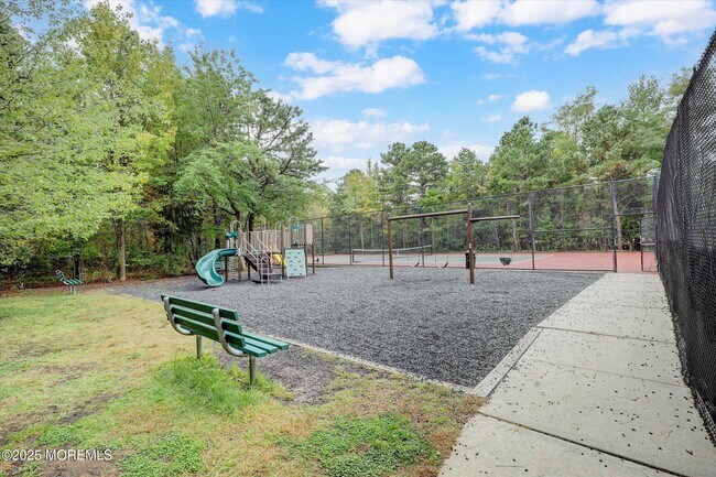 Building Photo - 150 Nathan Dr