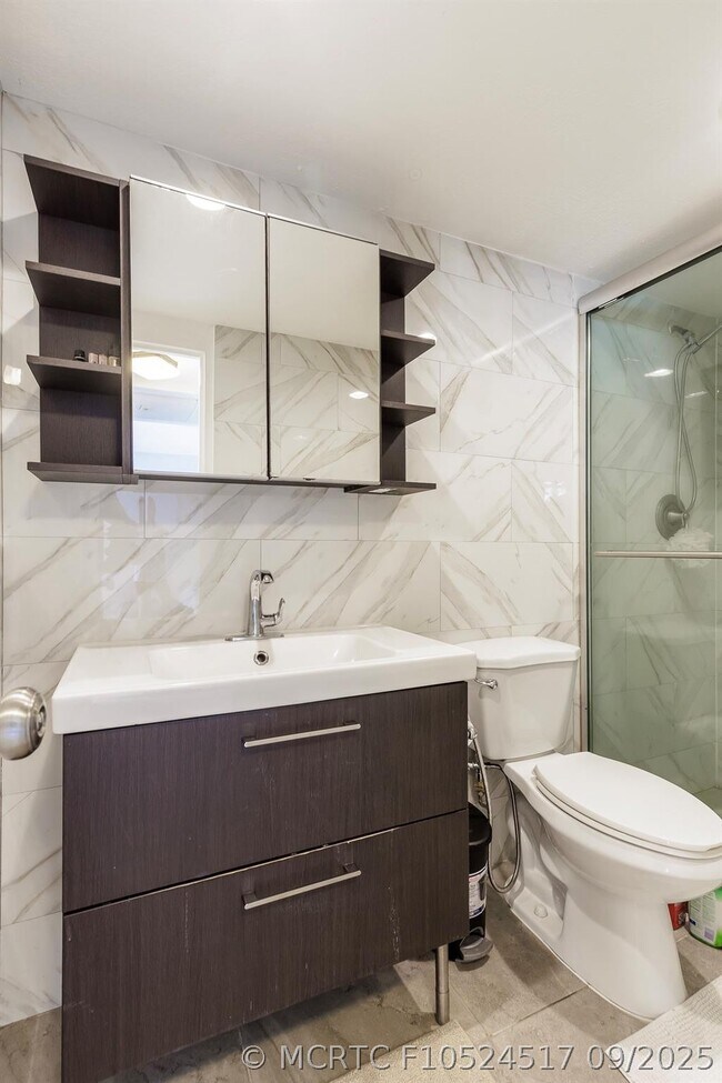Building Photo - 3801 S Ocean Dr