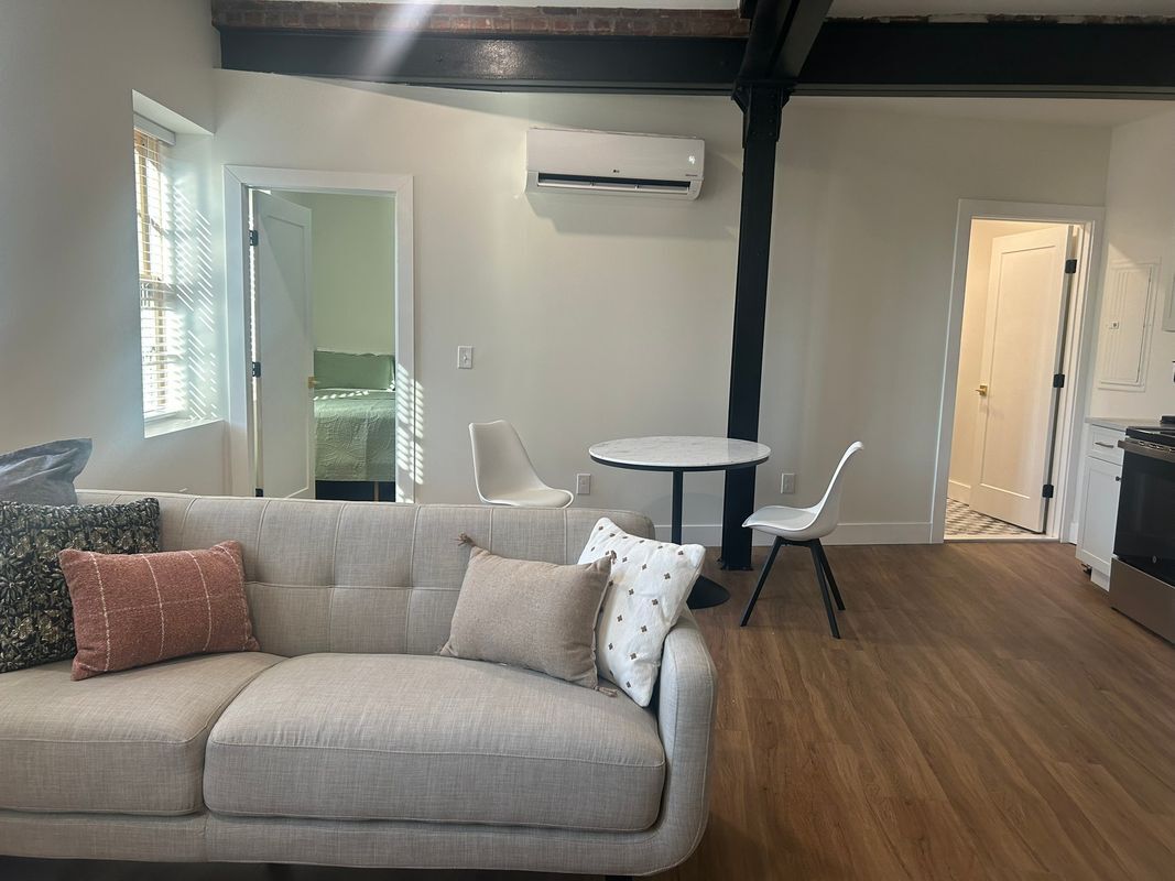 Building Photo - 110 Hotel St