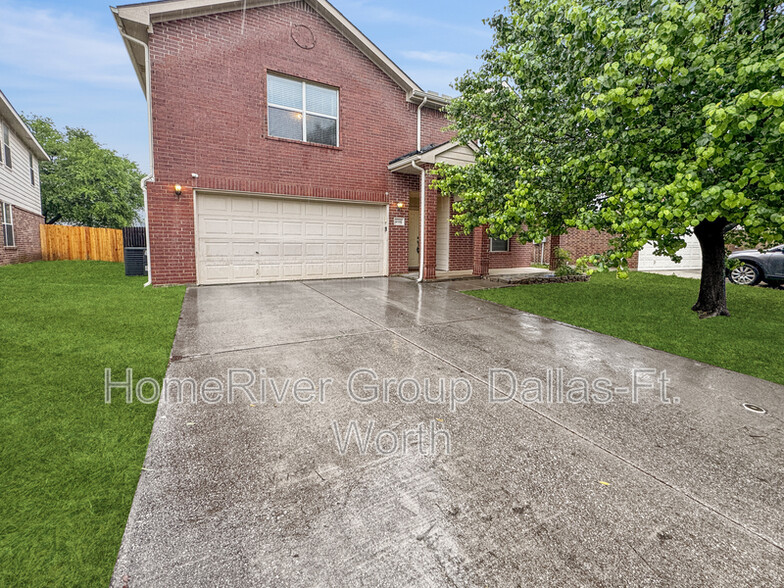 Primary Photo - 4881 Trail Hollow Dr