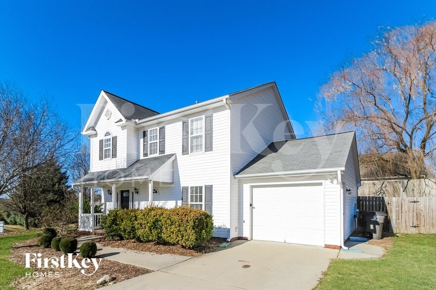 Building Photo - 2487 Somerset Pl Dr