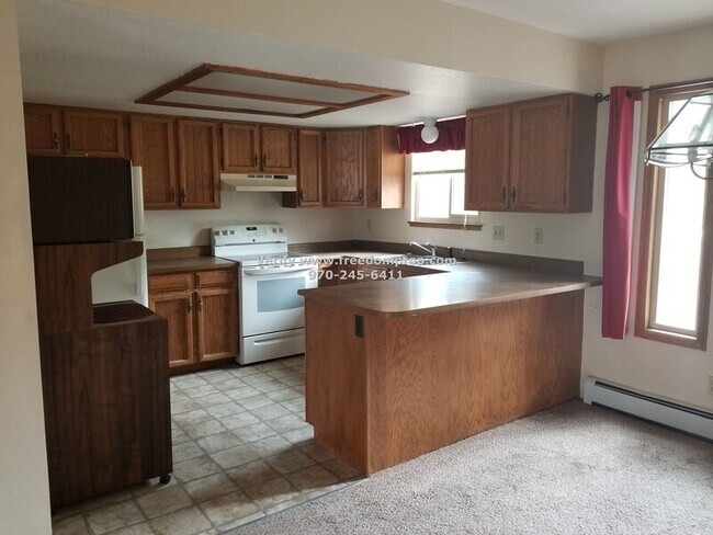 Building Photo - 374 1/2 Ridge View Drive