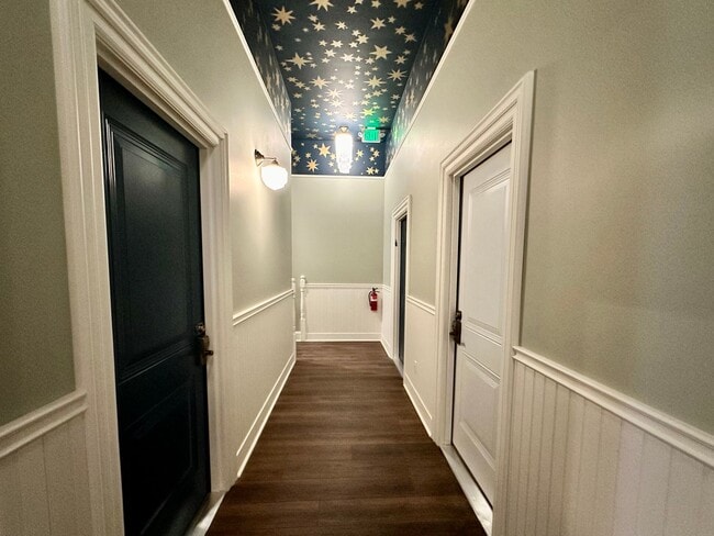 Building Photo - Modern Living with a Touch of Historic Charm