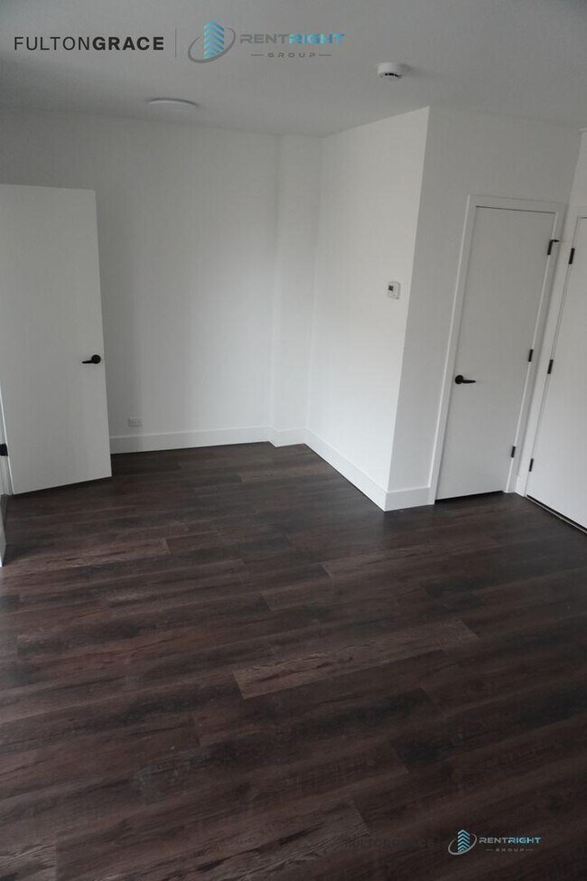 Building Photo - 0 bedroom in Chicago IL 60660