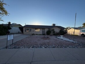 Building Photo - Remodeled 4-Bedroom Home in the Heart of K...