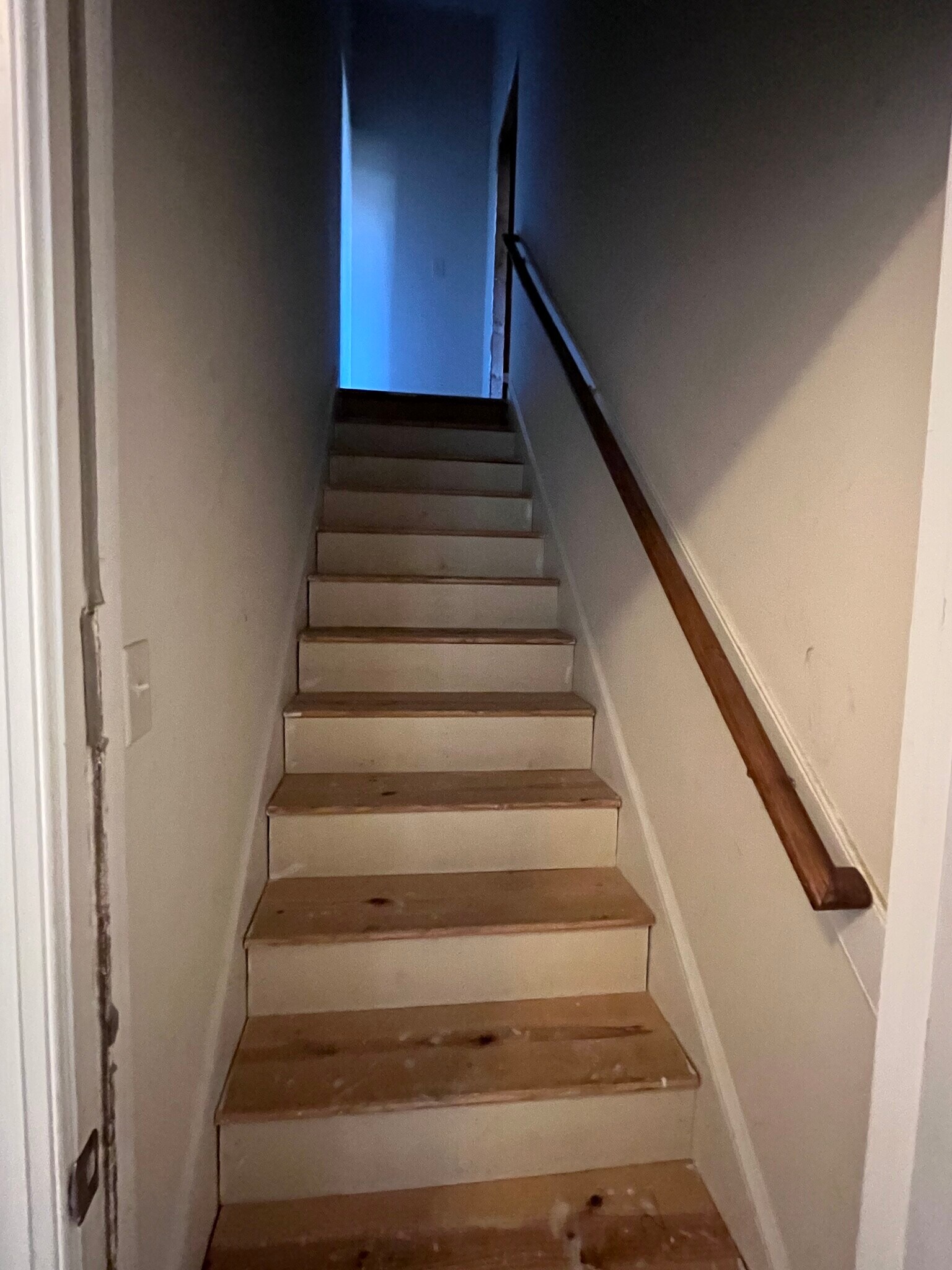 Building Photo - 204 Heron Dr