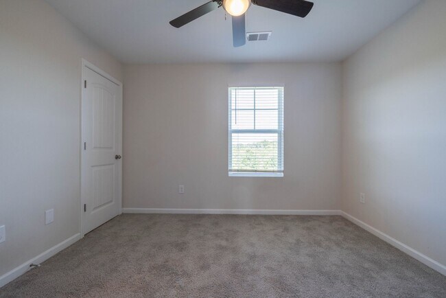 Building Photo - 115 Adger Rd