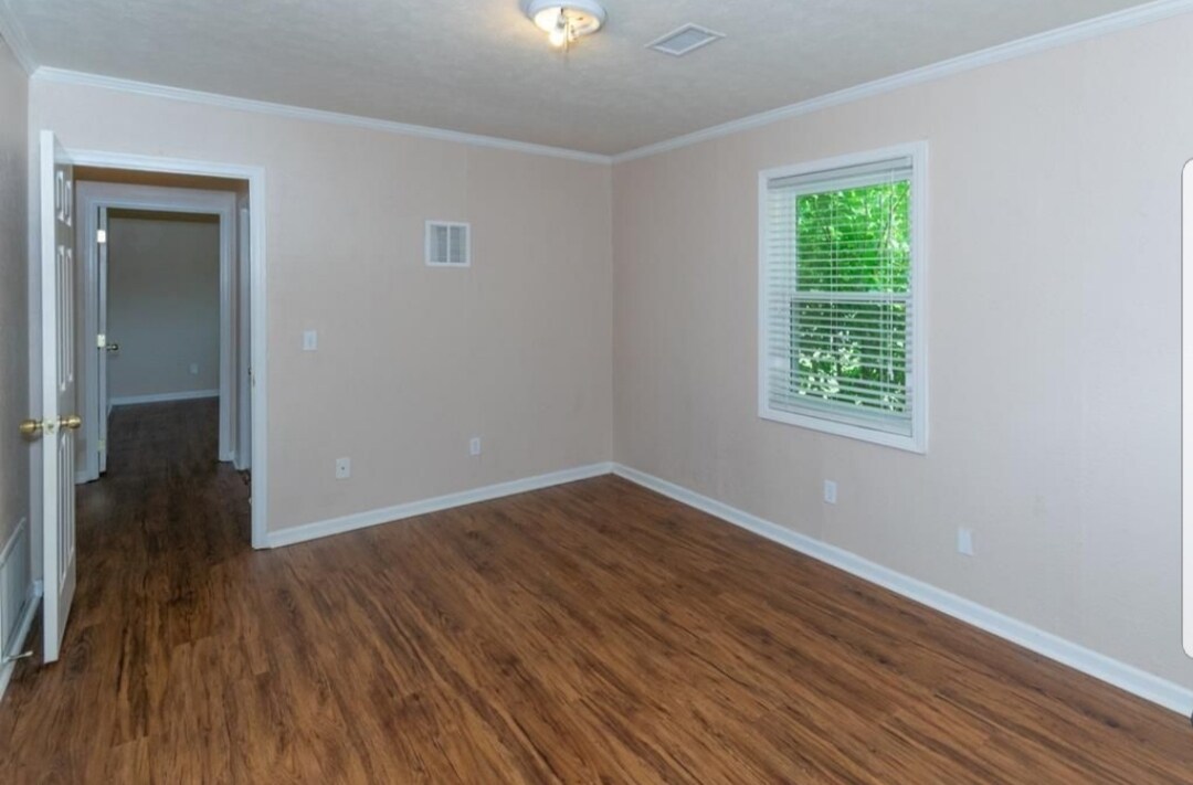 Building Photo - 6515 Forrest Rd
