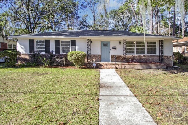 Primary Photo - 5209 Habersham St