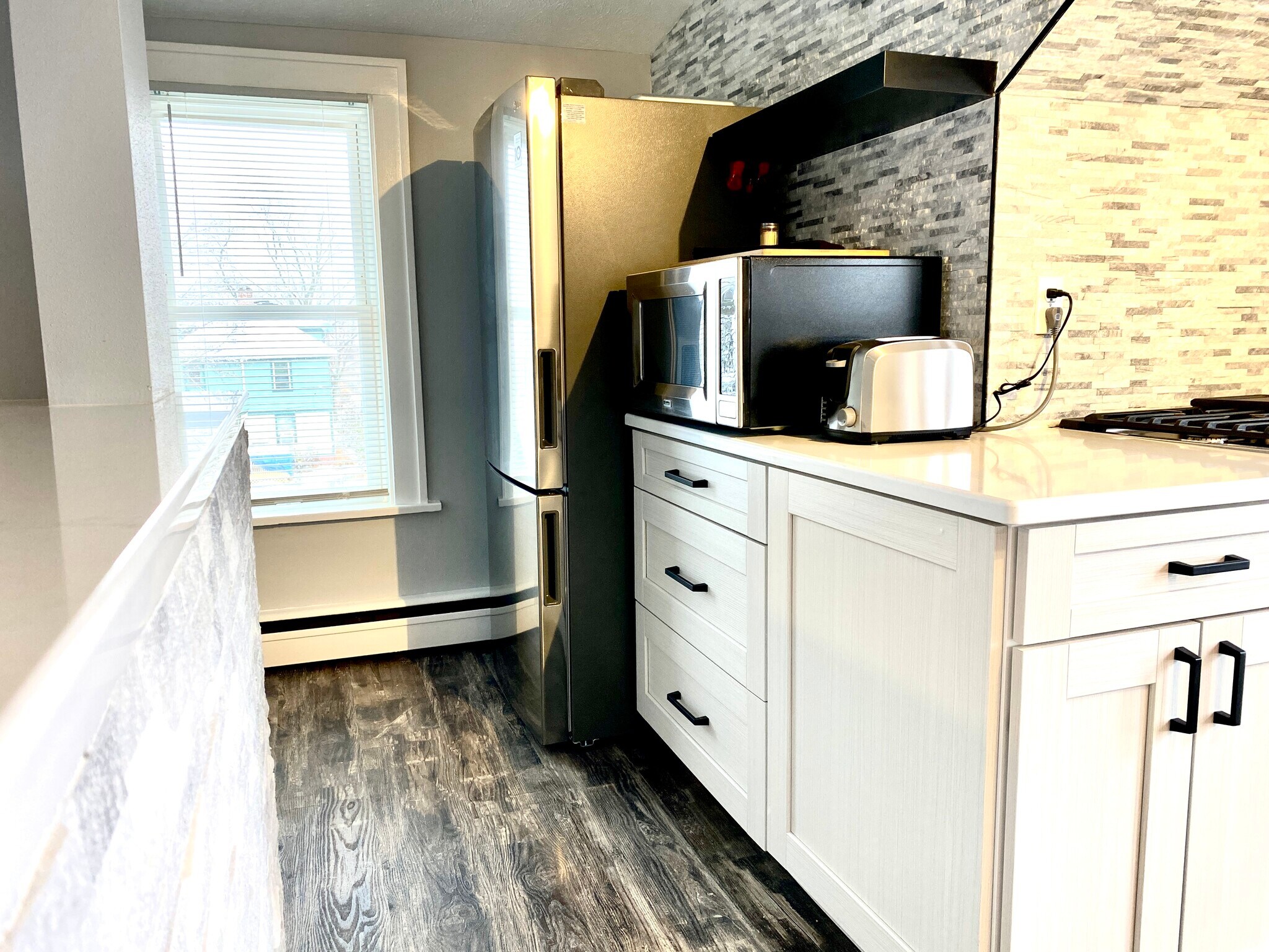 Full Sized Fridge/Freezer/Microwave - 1719 Post Ave