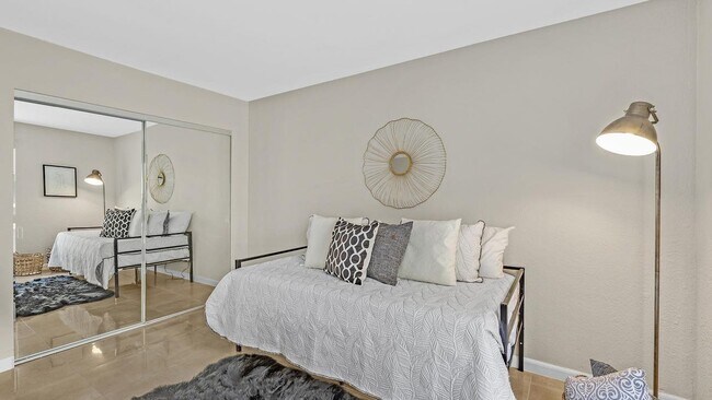 Building Photo - 66 Fairmount Ave