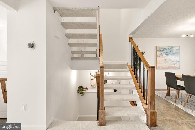 Building Photo - 6003 Chicory Pl