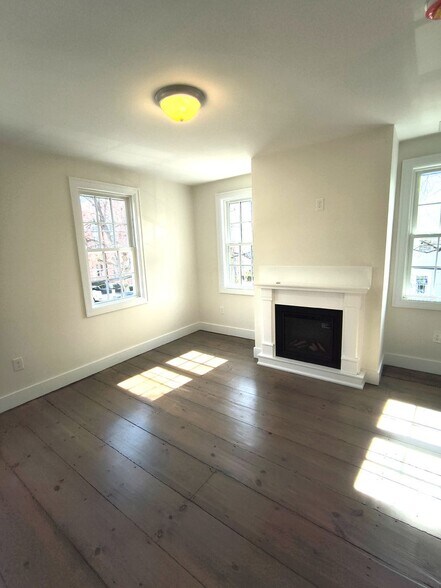 Building Photo - 7 East St