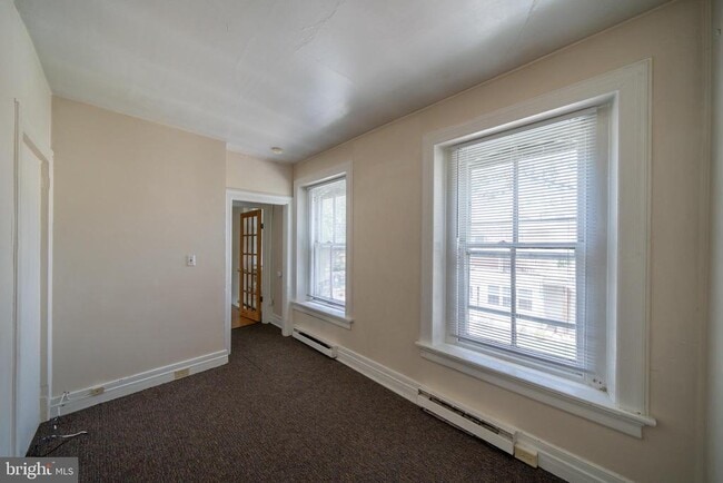 Building Photo - 301 S Broad St