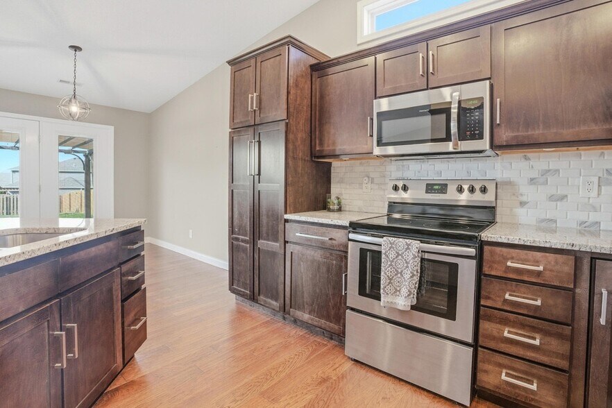Building Photo - 2309 Mace Dr