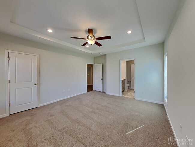Building Photo - 29 Davinci Dr
