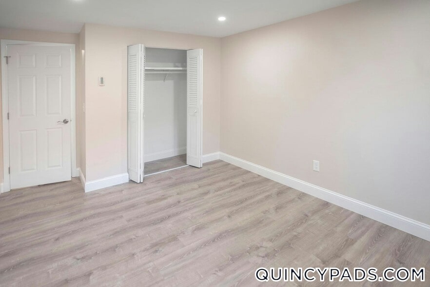 Building Photo - 71 Presidential Dr