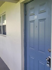 Building Photo - 7820 S Colony Cir