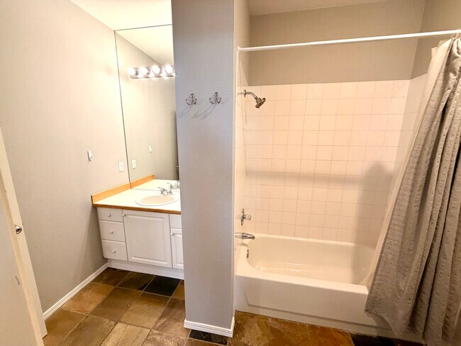 Building Photo - 440 S 51st Ct